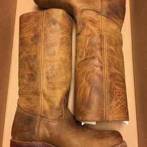Frye Campus Boots